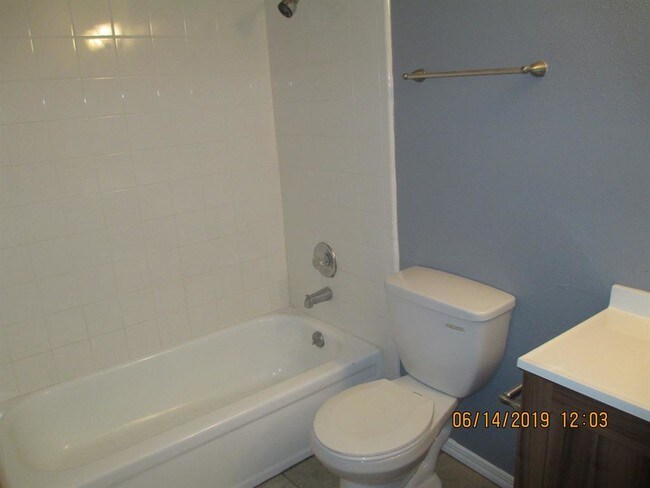 Building Photo - 7400 Bellerive Dr