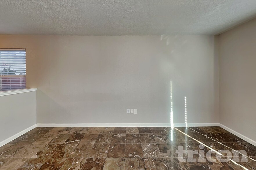 Building Photo - 9647 Sandflat Pass