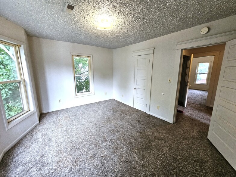 Bedroom 1 or Living Room-14.3 x 11.3 - 170 Lathrop Ave
