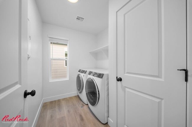 Building Photo - Brand New 3 Bedroom Townhome