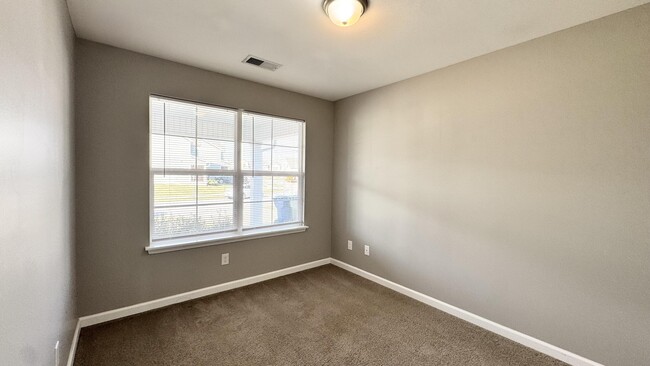 Building Photo - 2492 Feathersound Wy