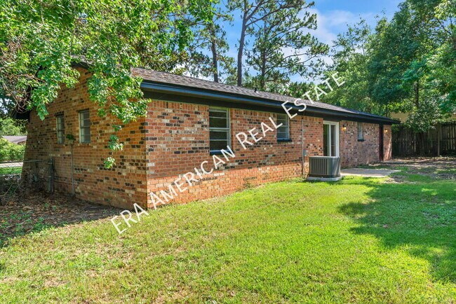 Building Photo - 1221 Albuquerque Cir