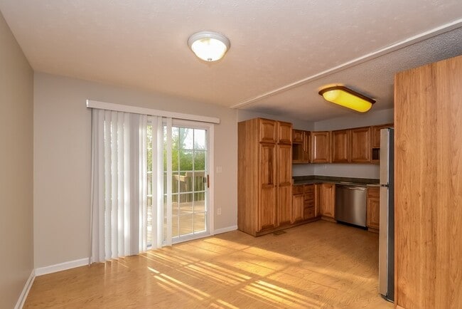 Building Photo - 1031 Stratford Pl