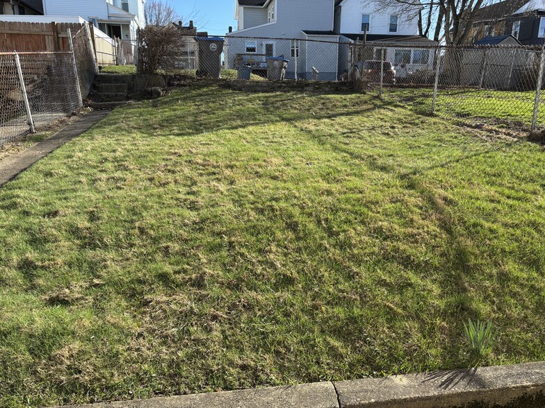 Building Photo - 432 North Ave