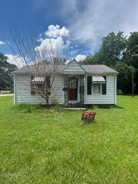 Primary Photo - 473 S Thornton Ave