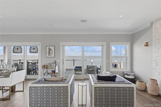 Building Photo - 39 Shinnecock Rd