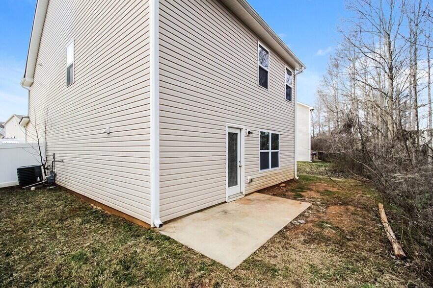 Building Photo - 480 Hill Crest Cir