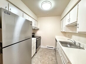 Building Photo - 24 Ferris Ave