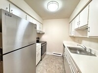 Building Photo - 24 Ferris Ave