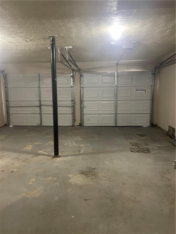 Building Photo - 4957 N Redan Cir