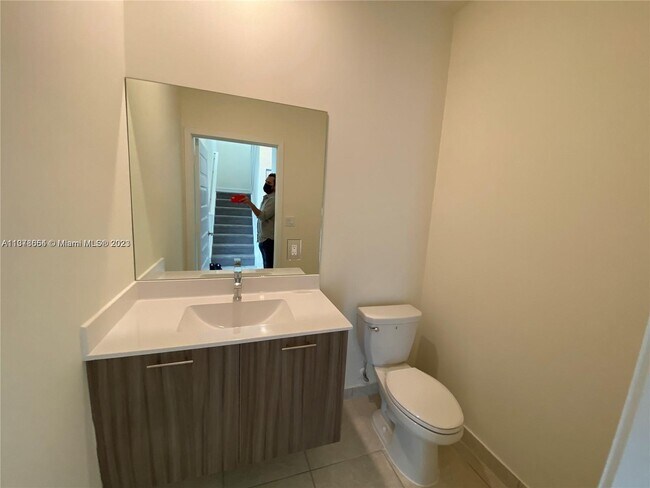 Building Photo - 8363 NW 41st St