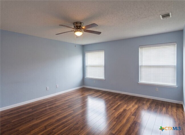 Building Photo - 402 Preakness Cir