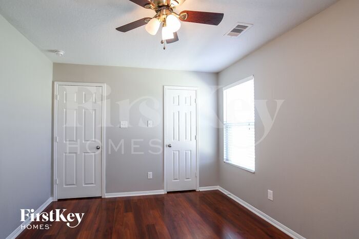 Building Photo - 7819 Adonis Ave