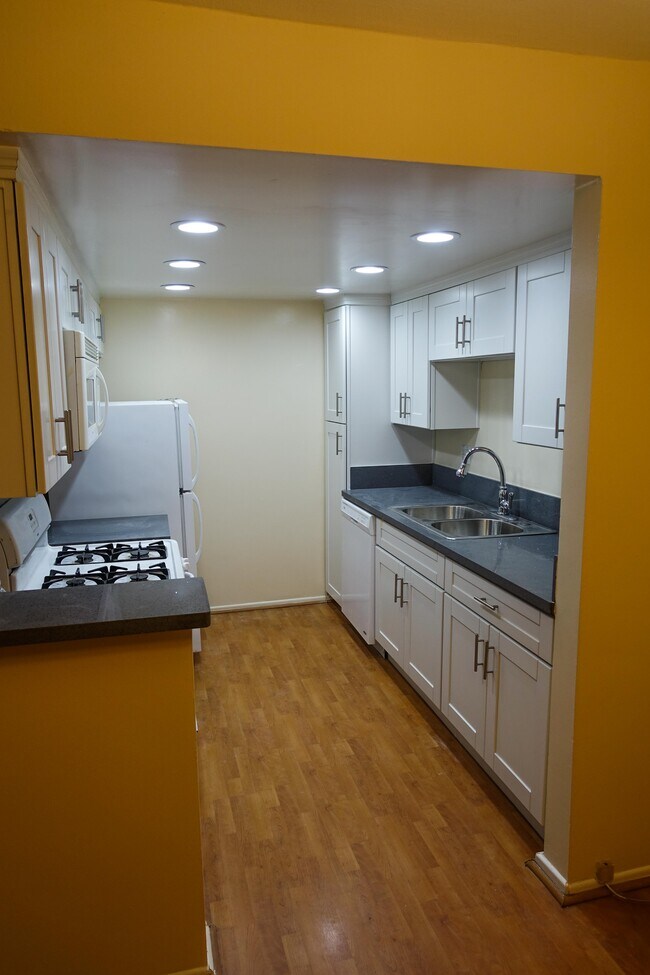 Kitchen - 1730 Camden Ave