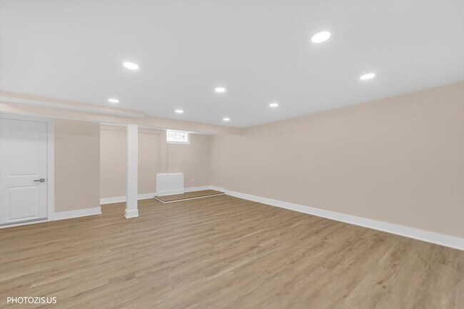Building Photo - 803 Brummel St