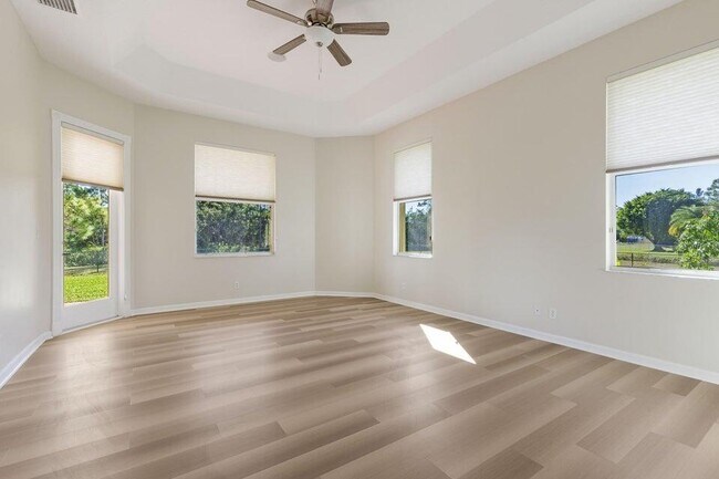 Building Photo - 14716 82nd St N