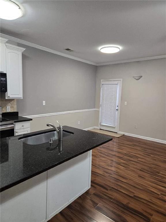 Building Photo - 5315 Sherwin Dr