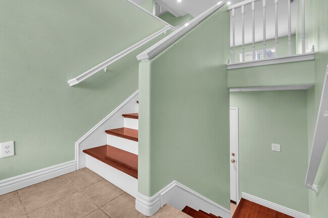 Building Photo - 26090 Stonehaven Dr