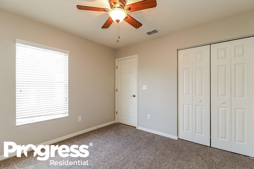 Building Photo - 18906 Parapet Pl