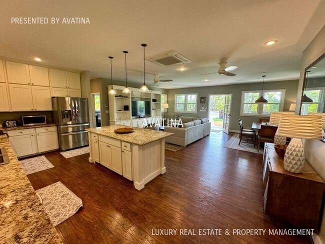 Building Photo - 249 N Kainalu Dr