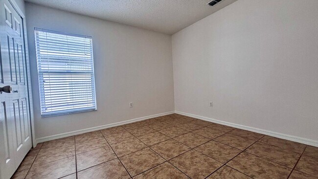 Building Photo - Nice 4 bedroom home in Kissimmee