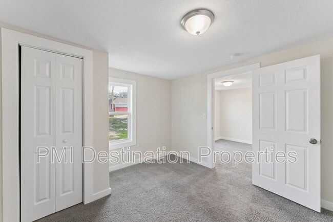 Building Photo - 247 Shadyside Ave