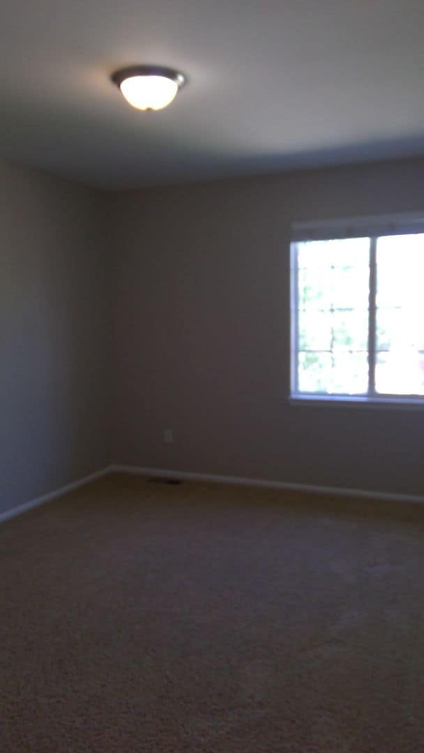 Building Photo - Single family 4 bed 3 bath for rent