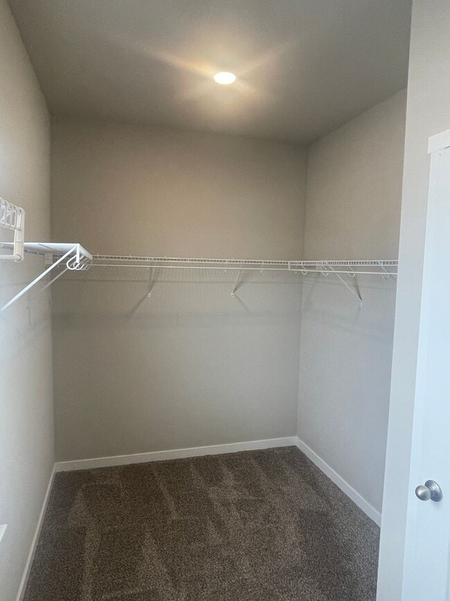 Building Photo - Spacious recently built home just west of Waukee!