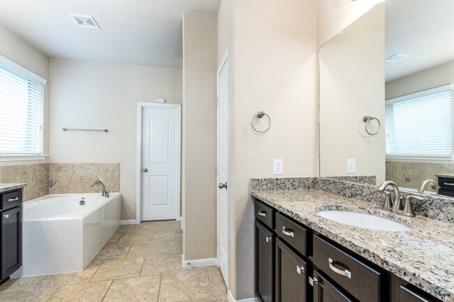 Building Photo - 7479 Durango Creek Dr