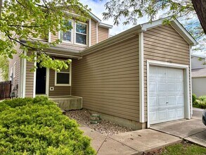 Building Photo - Beautiful 3 Bedroom 2 Bath Townhome with Attached 1 Car Garage for Rent in Northwest Loveland, CO