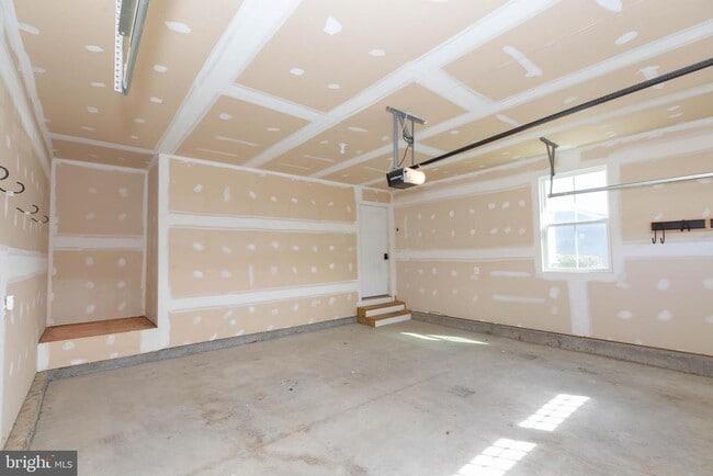 Building Photo - 210 Eternal Way