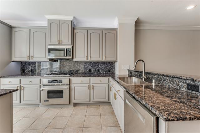 Building Photo - 3935 N Hall St