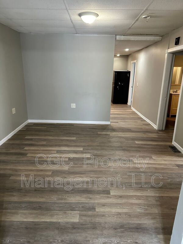 Building Photo - 30 Griswold St