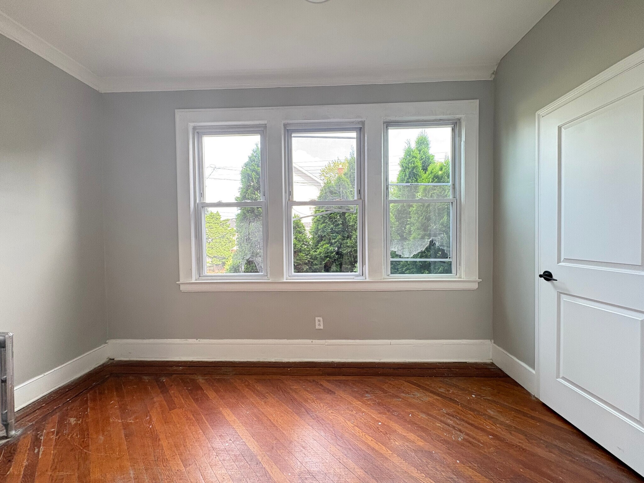 Unit 1 - 295 Isabella Ave
