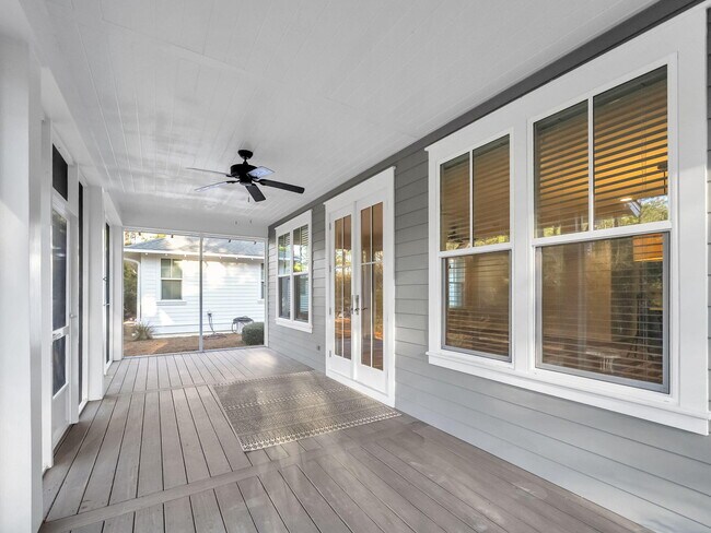 Building Photo - 741 Breakers Street