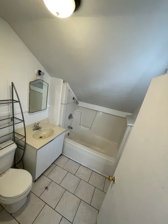 Building Photo - Click the “Apply Now” button or email wapmrentals@gmail.com for a prompt response.