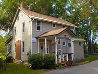 Building Photo - Bright, Spacious Single Family Home Across...