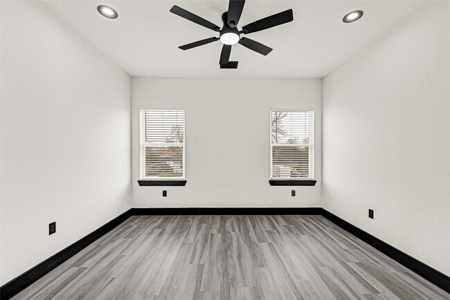 Building Photo - 13106 Donegal Way