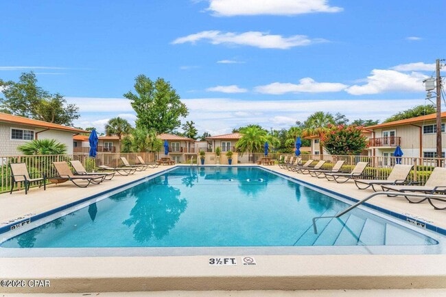 Building Photo - 2100 W Beach Dr