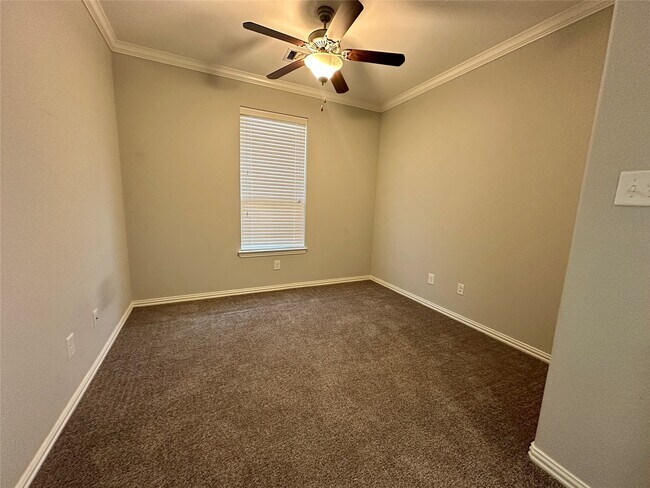 Building Photo - 12102 Cove Harbor Ln