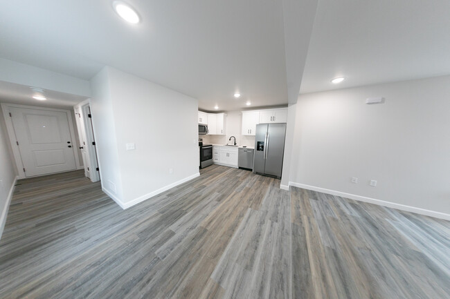 Building Photo - 366 SE 85th Rd