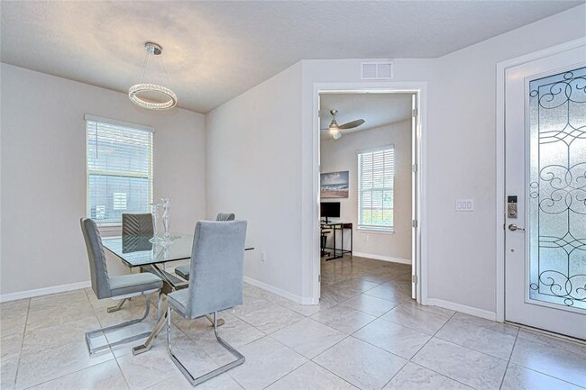 Building Photo - 10914 Green Harvest Dr.