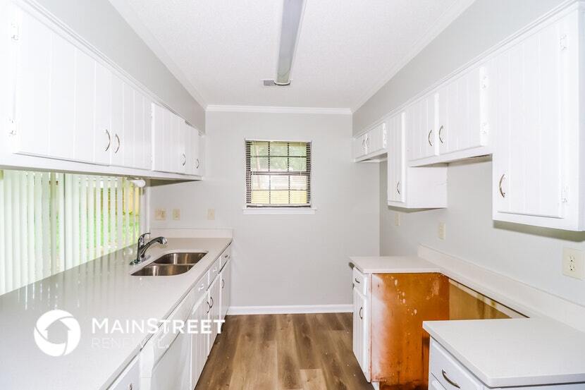 Building Photo - 6349 Valleydale Dr