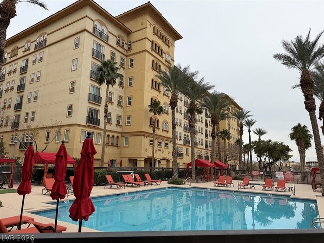 Building Photo - 2455 W Serene Ave