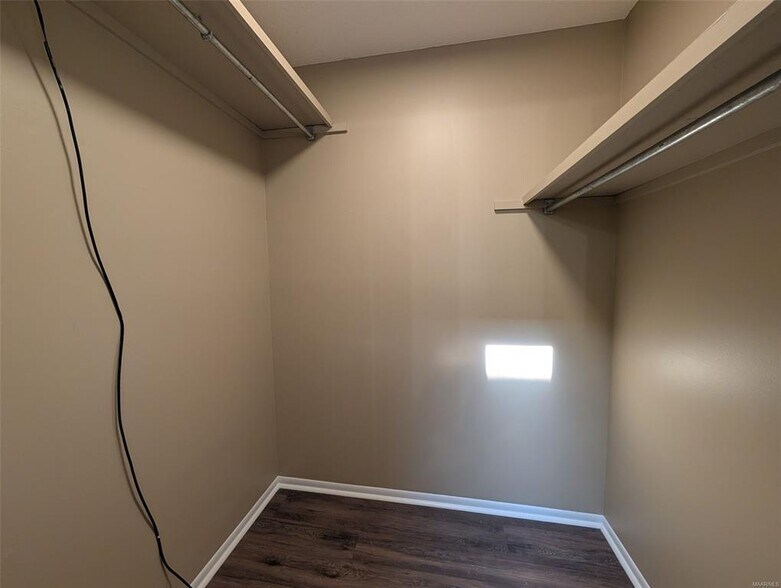 Building Photo - 5902 Carmel Dr