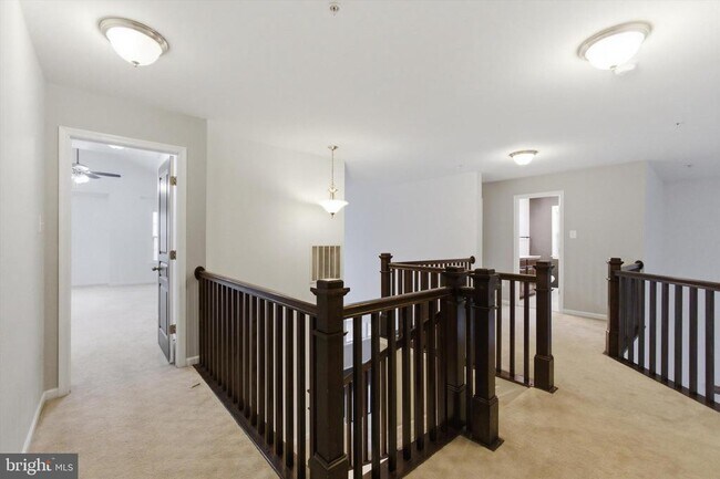 Building Photo - 7585 Holly Ridge Dr