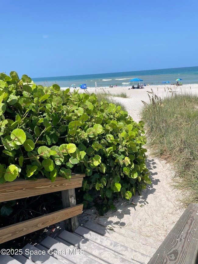 Building Photo - 3233 Sea Oats Cir
