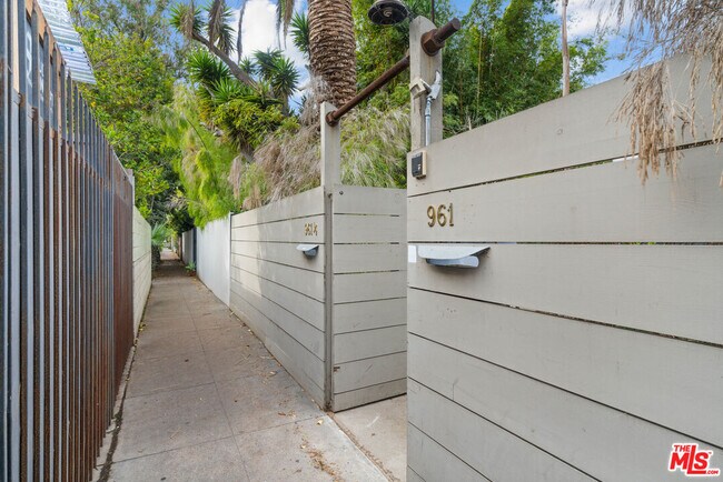 Building Photo - 961 Marco Pl