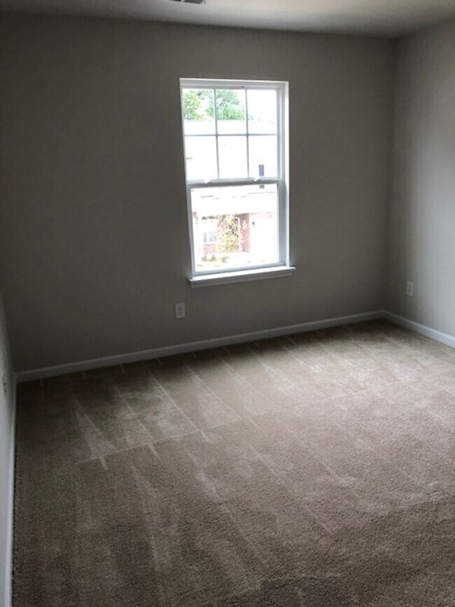 Building Photo - COMING SOON! Beautiful 3BR 2.5BA TownHouse w/ In-Unit Laundry • Garage Parking • Stainless Kitche...