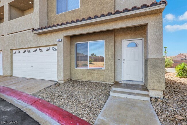 Building Photo - 502 Birdseye St